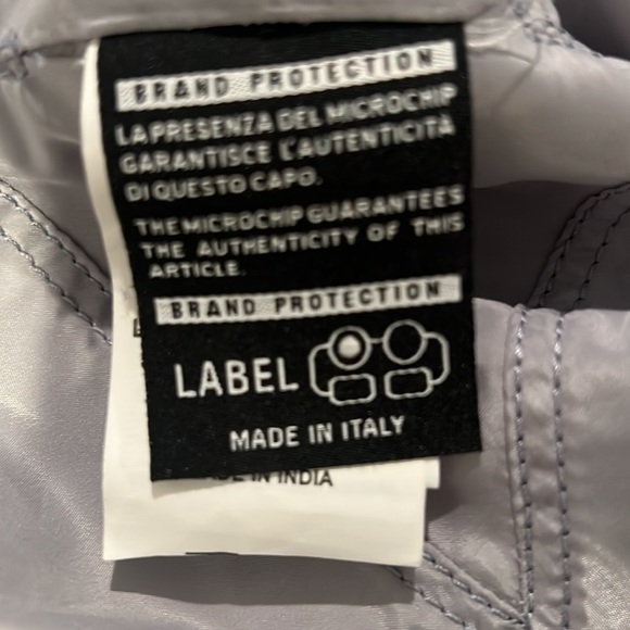 Leather Jacket with Beautiful Details - Picture 3 of 9